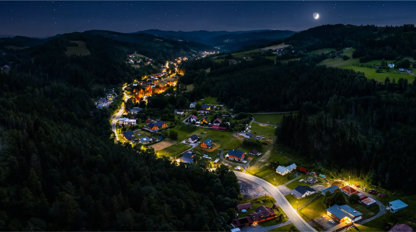 Noční letecký pohled na Valašskou Bystřici