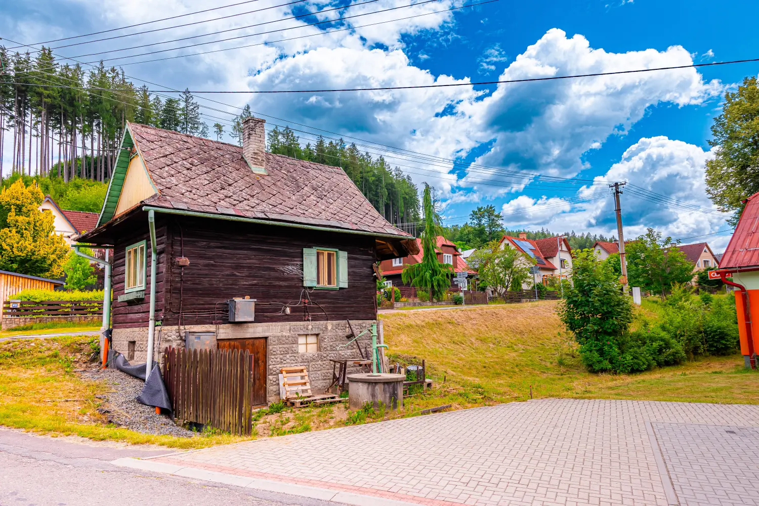 Pohled na okolní zástavbu Valašské Bystřice